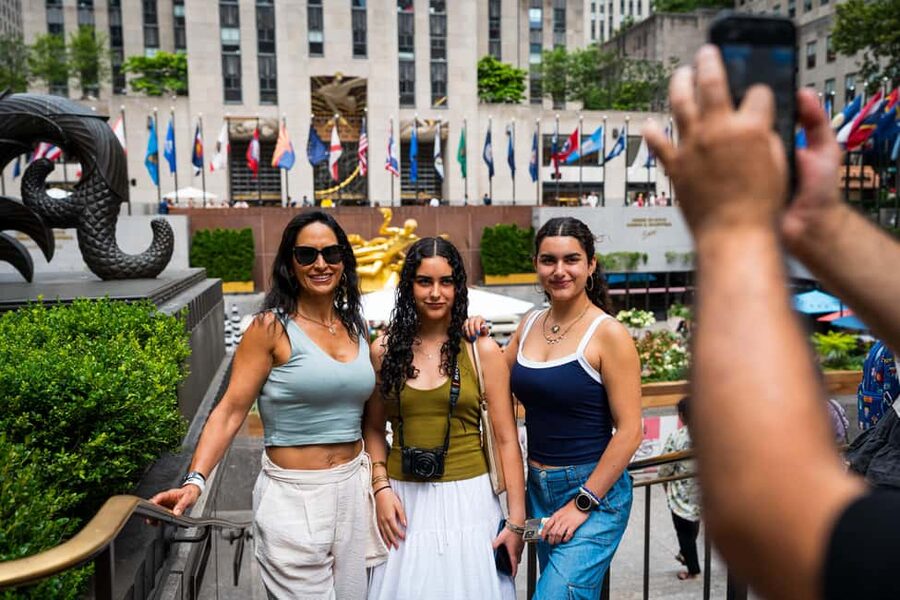 NYC: Half-Day Luxury Bus Tour of Top Highlights - Midtown, Central Park, and the Upper East Side