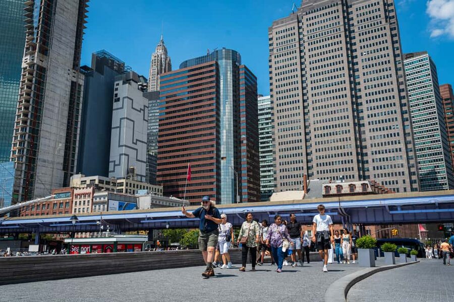 NYC: Half-Day Luxury Bus Tour of Top Highlights - The return through Chelsea Piers and Hudson Yards