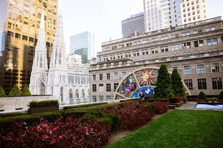 NYC: VIP Rockefeller Center Tour with Observation Deck Entry - Seeing Rockefeller Center through its art and design