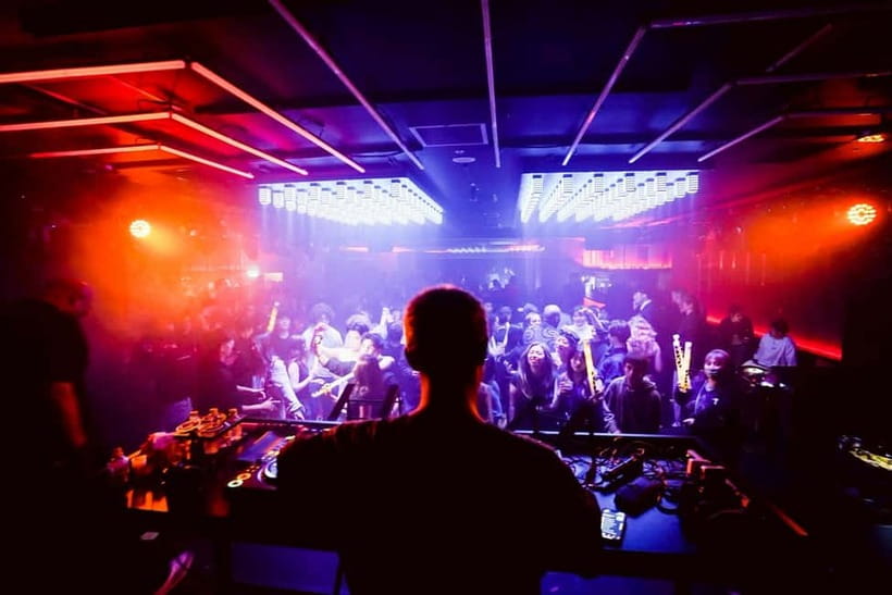 Osaka Dotonbori:GIRAFFE Nightclub Ticket with Drink/VIP Plan - A big Osaka night inside Dotonbori