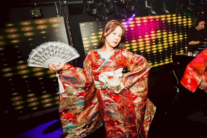 Osaka Dotonbori:GIRAFFE Nightclub Ticket with Drink/VIP Plan - Choosing the regular all-you-can-drink plan