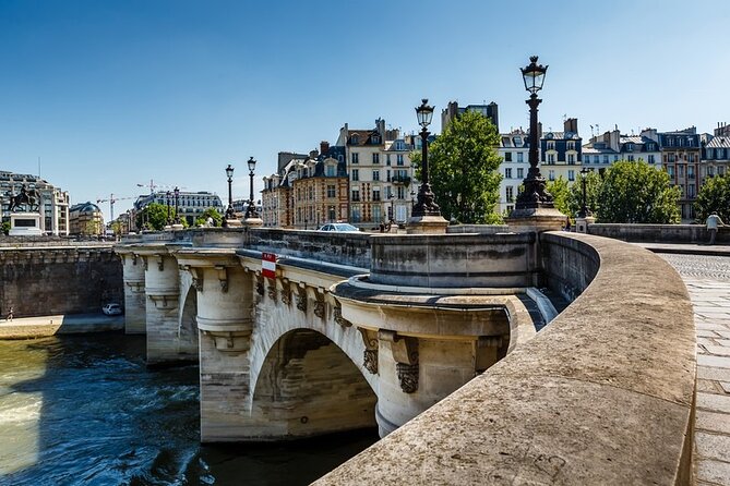 Paris Airport Transfer: Paris Airport CDG to Paris by Luxury Van - Waiting time, flight delays, and the important 60-minute rule