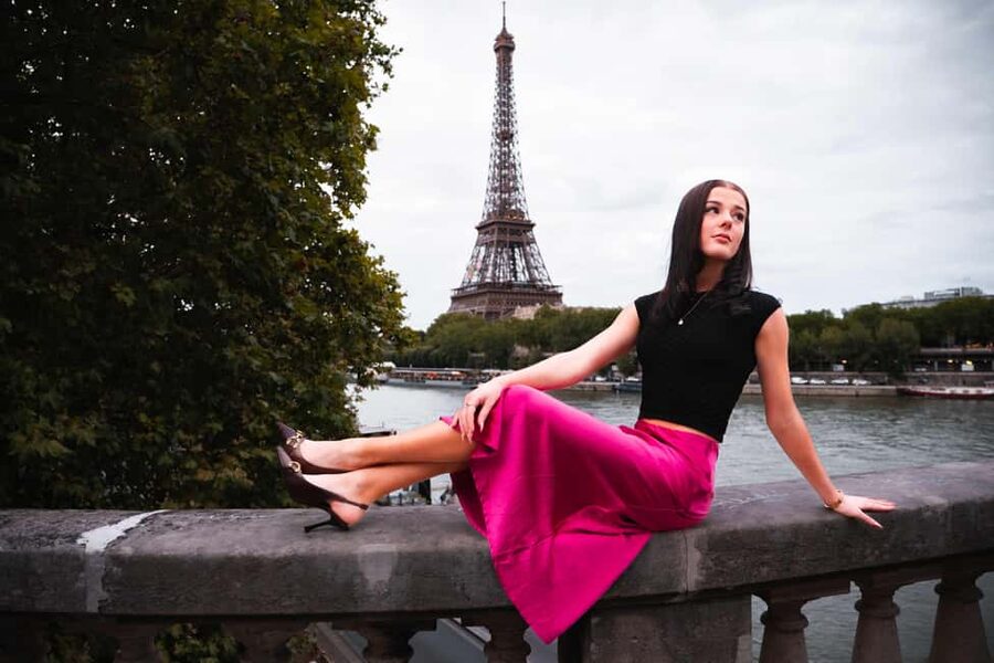 Paris: Luxury Photoshoot near the Eiffel Tower Photos in 24H - Should you book this Eiffel Tower photo session?