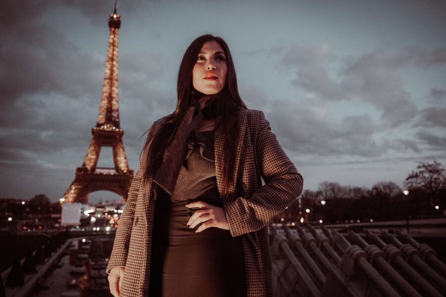 Paris: Luxury Photoshoot near the Eiffel Tower Photos in 24H - Booking details that matter