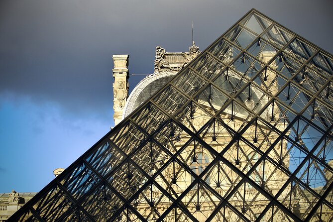 Paris: Luxury Private Photo Eiffel Tower & Louvre pyramid - Key points to know before booking