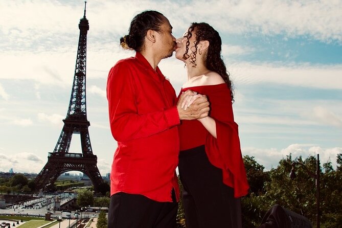 Paris Luxury Private Professional Photoshoot at the Eiffel Tower - Trocadero and the Jardins de Trocadero