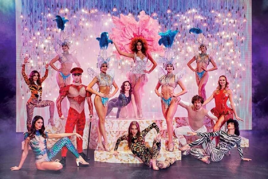 Paris: VIP Dinner and Cabaret Show at Paradis Latin - Why Paradis Latin feels different from a standard cabaret night