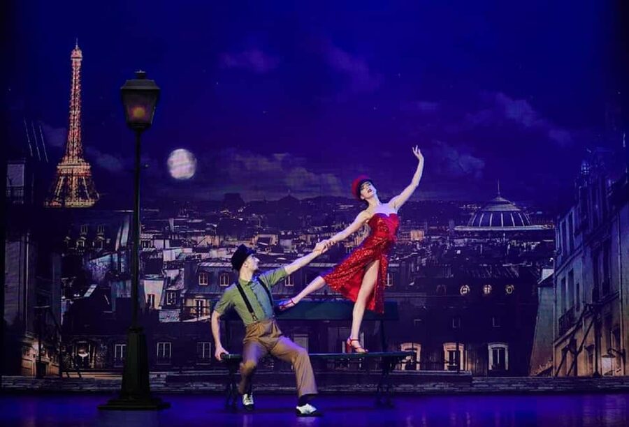 Paris: VIP Dinner and Cabaret Show at Paradis Latin - What the Champagne and inclusions add