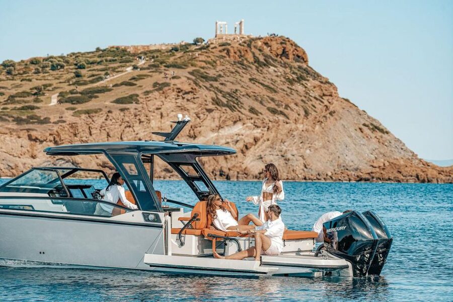 Paros: Private Paros and Antiparos Luxury Speedboat Tour - The sea cave: a short stop with a change of mood