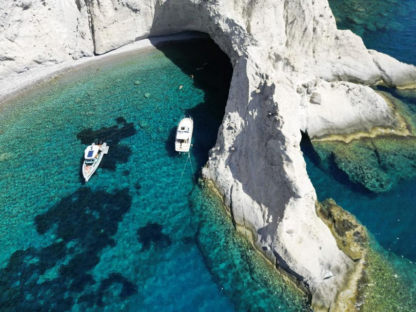 Paros: Private Paros and Antiparos Luxury Speedboat Tour - Despotiko combines ruins with a lunch break