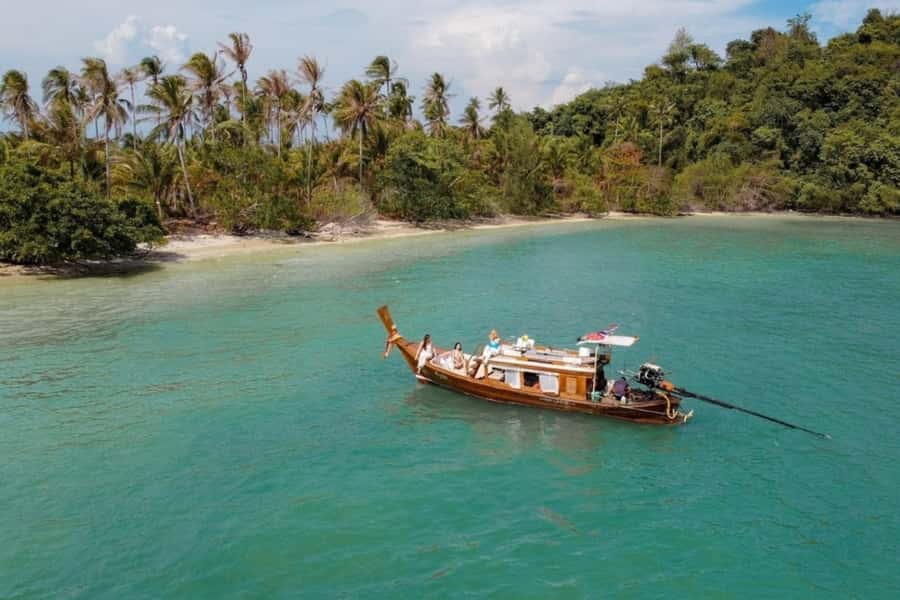 Phuket: Luxury Private Longtail Boat Islands Discovery Tour - A private longtail boat changes the day
