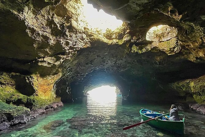 Polignano a Mare luxury boat tour, aperitif, diving and snorkeling - Key points at a glance