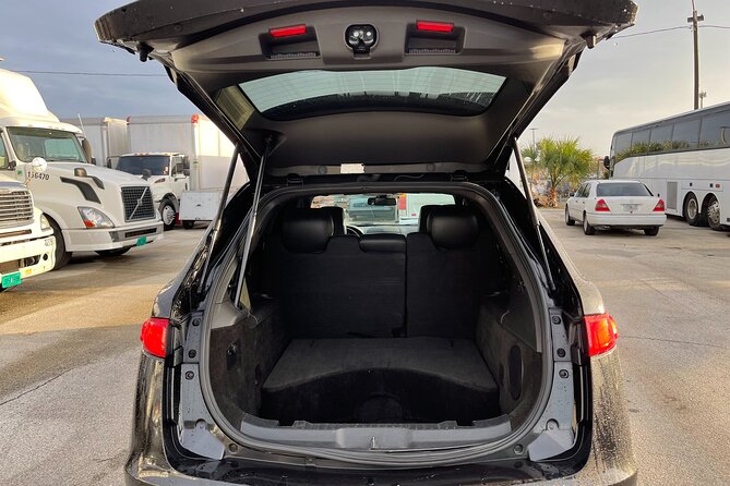 Port Canaveral to Orlando Airport MCO Luxury Sedan - A simple airport transfer, not a sightseeing tour
