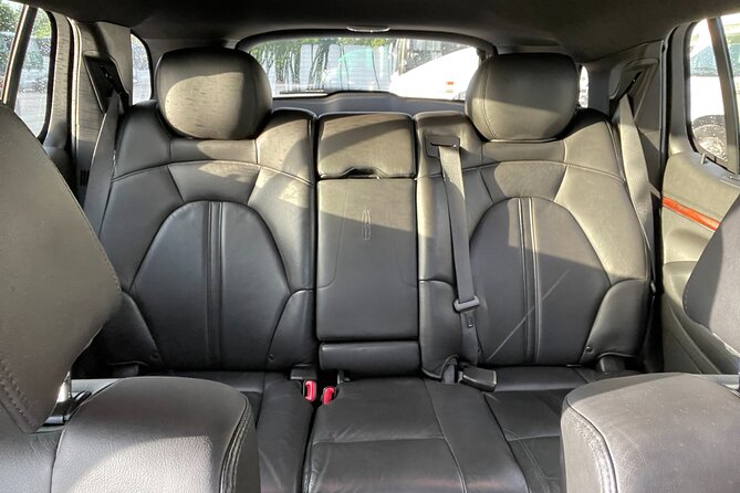 Port Canaveral to Orlando Airport MCO Luxury Sedan - What kind of vehicle should you expect?