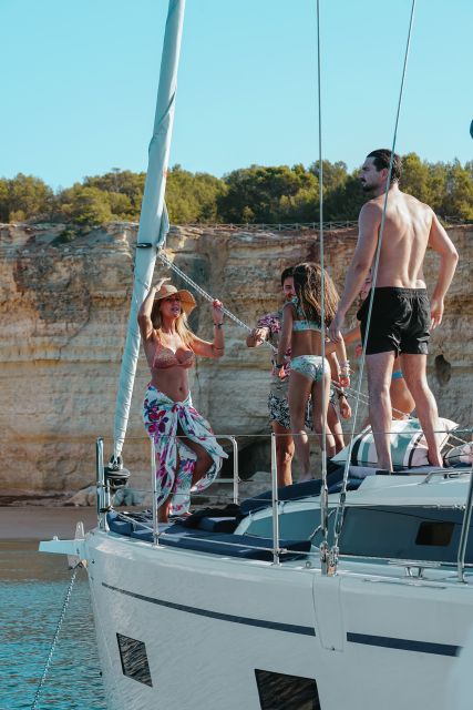 Portimao: Luxury Sail-Yacht Cruise with Sunset Option - Leaving Portimão Marina for the Algarve coast
