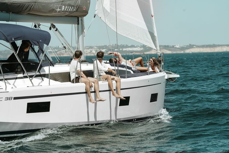 Portimao: Luxury Sail-Yacht Cruise with Sunset Option - Who will enjoy this yacht cruise most?