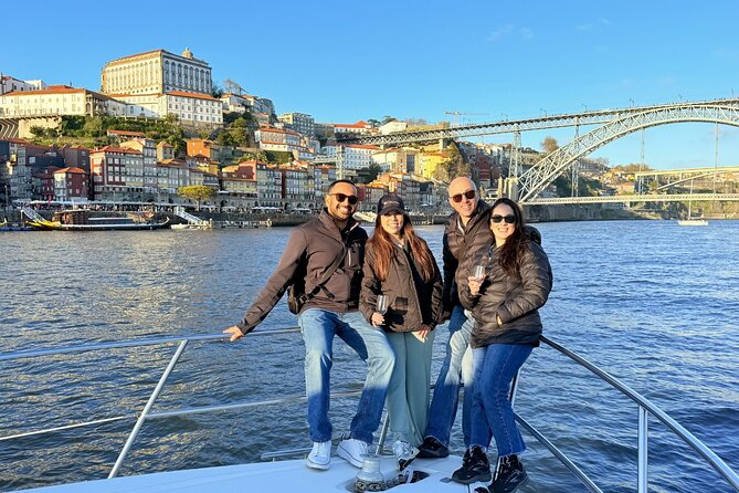 Porto: Luxury Yacht Cruise with Wine Tasting & Snacks - Weather, timing, and what to bring