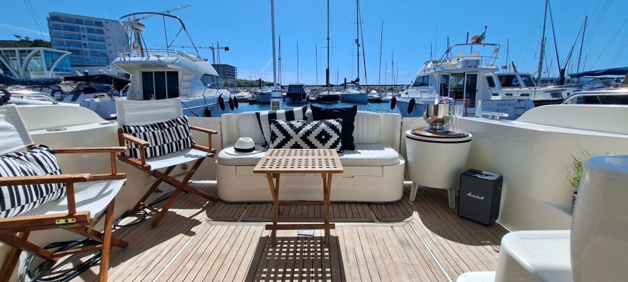 Porto: Luxury Yacht Tour of the 6 Bridges and Douro Estuary - Why this yacht trip gives you a better view of Porto