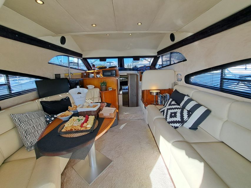 Porto: Luxury Yacht Tour of the 6 Bridges and Douro Estuary - Heading west to Foz do Douro and the estuary