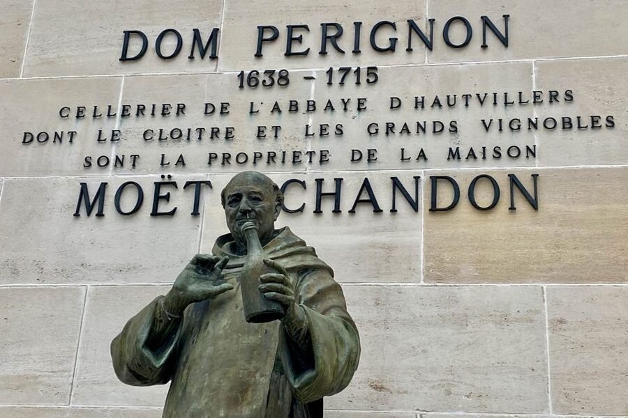 Private Champagne Ruinart, Moet Chandon VIP Tour by Mercedes - Moët et Chandon in Épernay, the first cellar visit