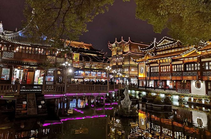 Private Evening Tour: VIP Huangpu River Cruise and Shanghai Lights - What the guide and driver add