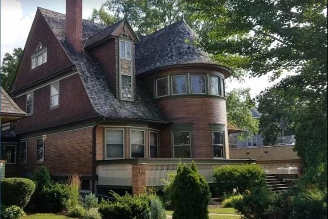 Private Frank Lloyd Wright Architectural Tour by Luxury Vehicle - Oak Park, where Wright’s ideas became a neighborhood