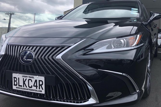 Private Luxury Airport Transfers in Auckland – Sedans & Vans - Meeting your chauffeur in the arrival lounge