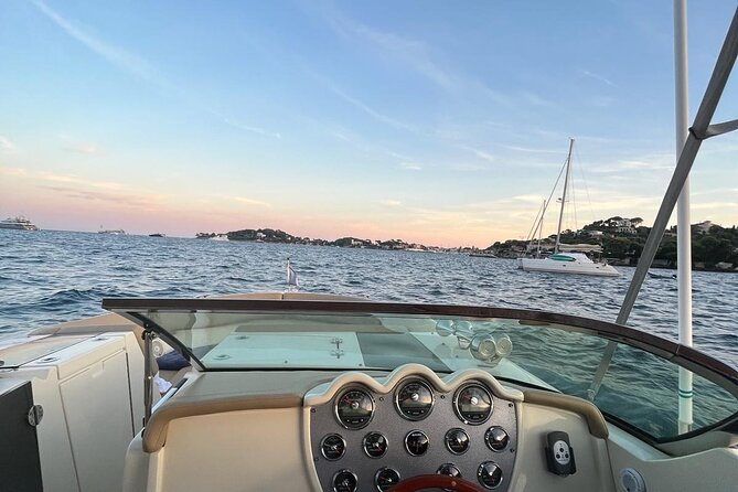 Private Luxury Boat Tour of the Beautiful Riviera Nice / Monaco - Saint-Jean-Cap-Ferrat and the grand coastal villas