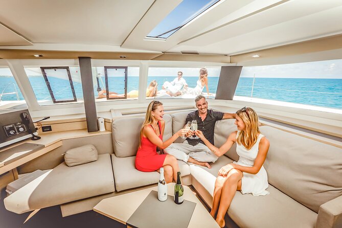 Private Luxury Catamaran Cancun to Isla Mujeres | For up to 30 pp - Sailing between the stops