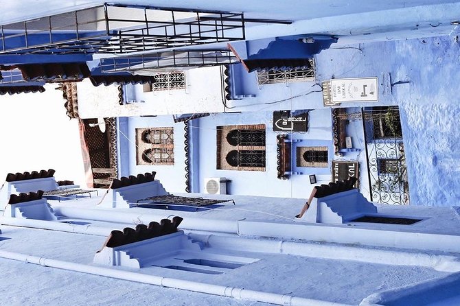 Private Luxury Day Trip from Fes to Chefchaouen - Place Outa el Hammam is the practical center