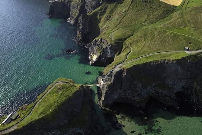 Private Luxury Mercedes Rope Bridge Giants Causeway Coastal Tour - Bushmills Distillery and a choice for whiskey fans
