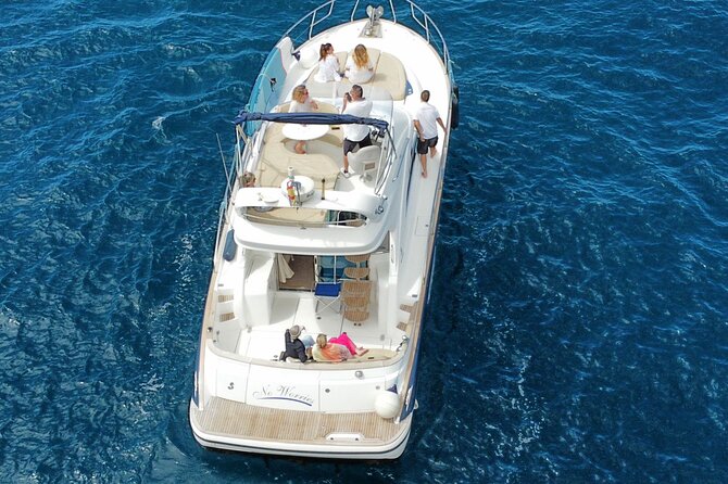 Private Luxury Motor Boat 2, 3 and 4 Hour Charters - The crew shapes the day
