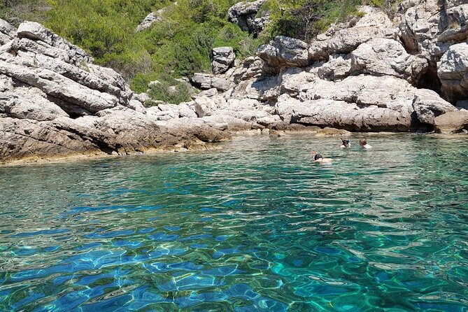 Private luxury speedboat tour-Islands, caves, beaches, snorkeling - Adding Lokrum changes the route