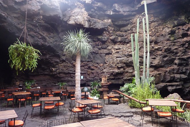Private luxury Tour of Jameos del Agua and Cueva de los Verdes in Lanzarote - Cueva de los Verdes: inside the Corona lava tube