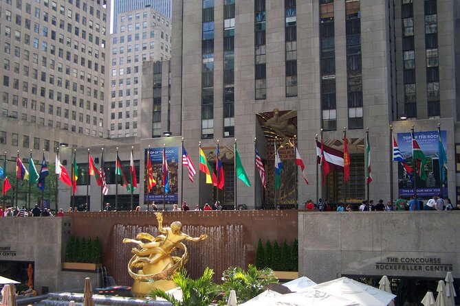 Private Luxury Tour of NYC With Transportation - The ferry and the Statue of Liberty question
