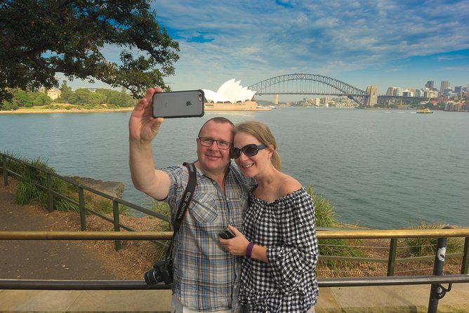 Private Luxury Tour: Sydney Sightseeing Experience - Darling Harbour closes the loop