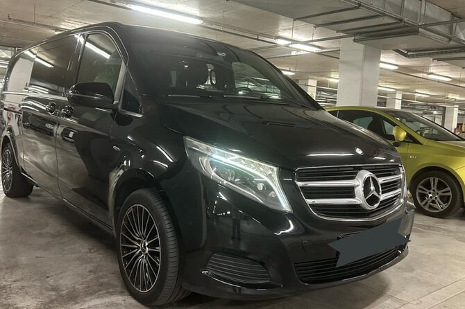 Private Luxury Transfer from Athens to Athens Airport - A private ride for one to seven people