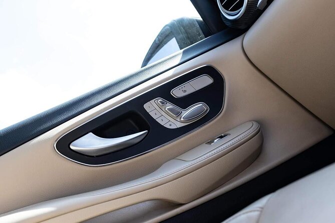 Private luxury transfer from Edinburgh Airport to Edinburgh - The two-minute walk to a private vehicle