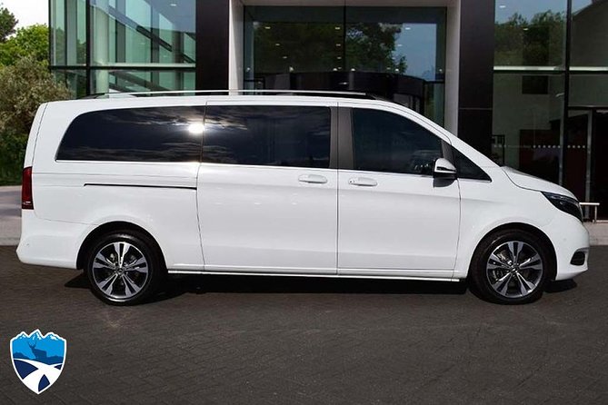 Private luxury transfer from Edinburgh Airport to Edinburgh - The arrival experience from meeting point to final stop