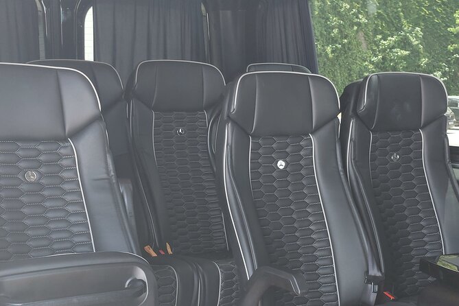 Private Luxury Transfer From/To Athens International Airport - Meeting George at Athens International Airport