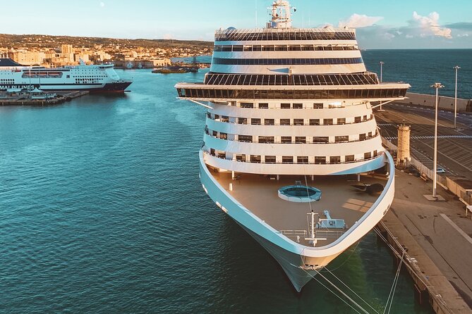 Private Luxury Transportation Between Rome and Civitavecchia Port - From the ship’s dock to central Rome