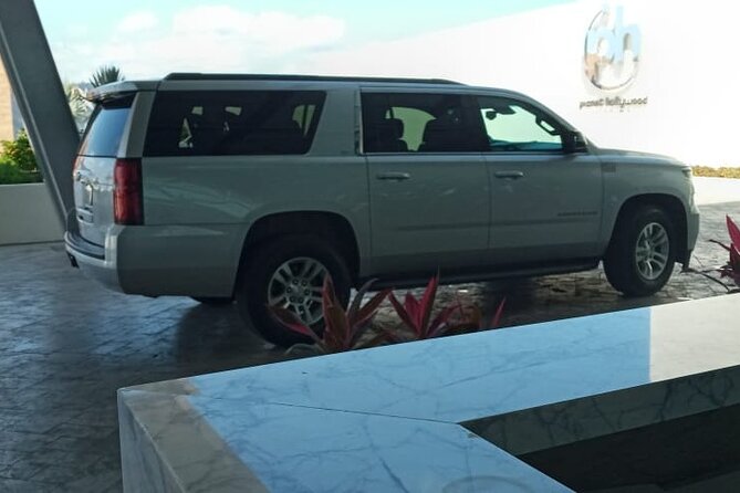 Private luxury transportation from CUN Airport to Puerto Morelos - Communication is the real weak spot