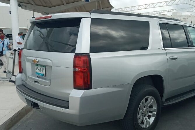 Private luxury transportation from CUN Airport to Puerto Morelos - Who gets the best value from this ride