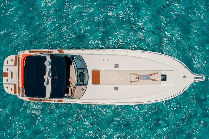 Private Luxury Yacht 55FT Rental in Cancun - Food, drinks, music, and extra costs