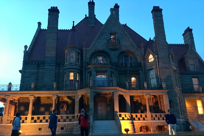 Private Tour of Beautiful Victoria in Luxury Van - Fisherman’s Wharf and the floating waterfront