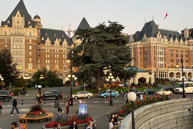 Private Tour of Beautiful Victoria in Luxury Van - Mile Zero and the Terry Fox memorial