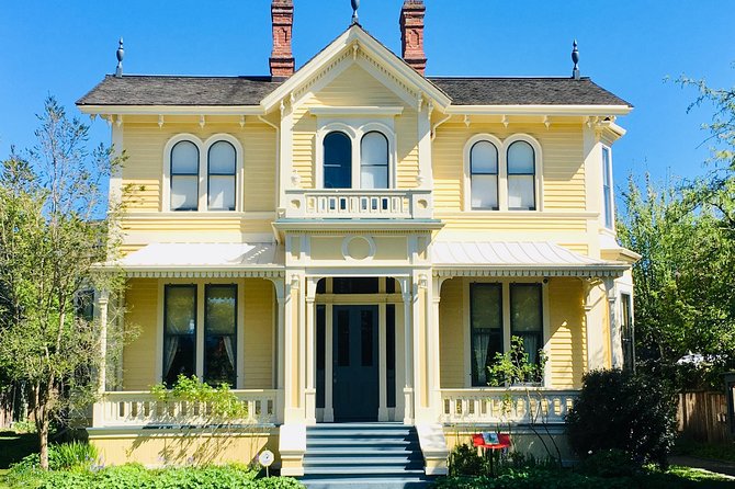 Private Tour of Beautiful Victoria in Luxury Van - The Inner Harbour’s grandest views