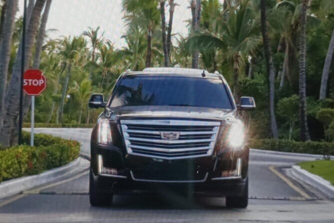 Private transfer from Puntacana airport to hotels-luxury services - Communication is the real luxury