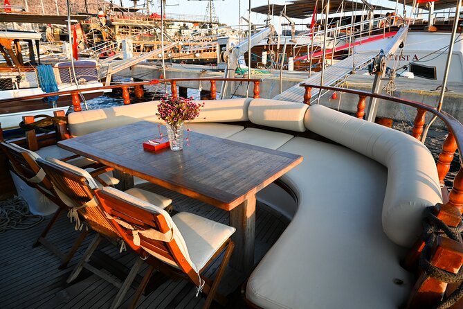 Private VIP Gulet Boat Tour With Lunch in Bodrum For 6 Hour - Rabbit Bay is the long lunch and activity stop