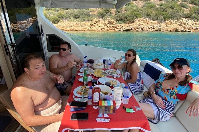 Private VIP Motoryacht Charter in Bodrum For 6 Hours With Lunch - Paddleboarding, snorkeling, and fishing